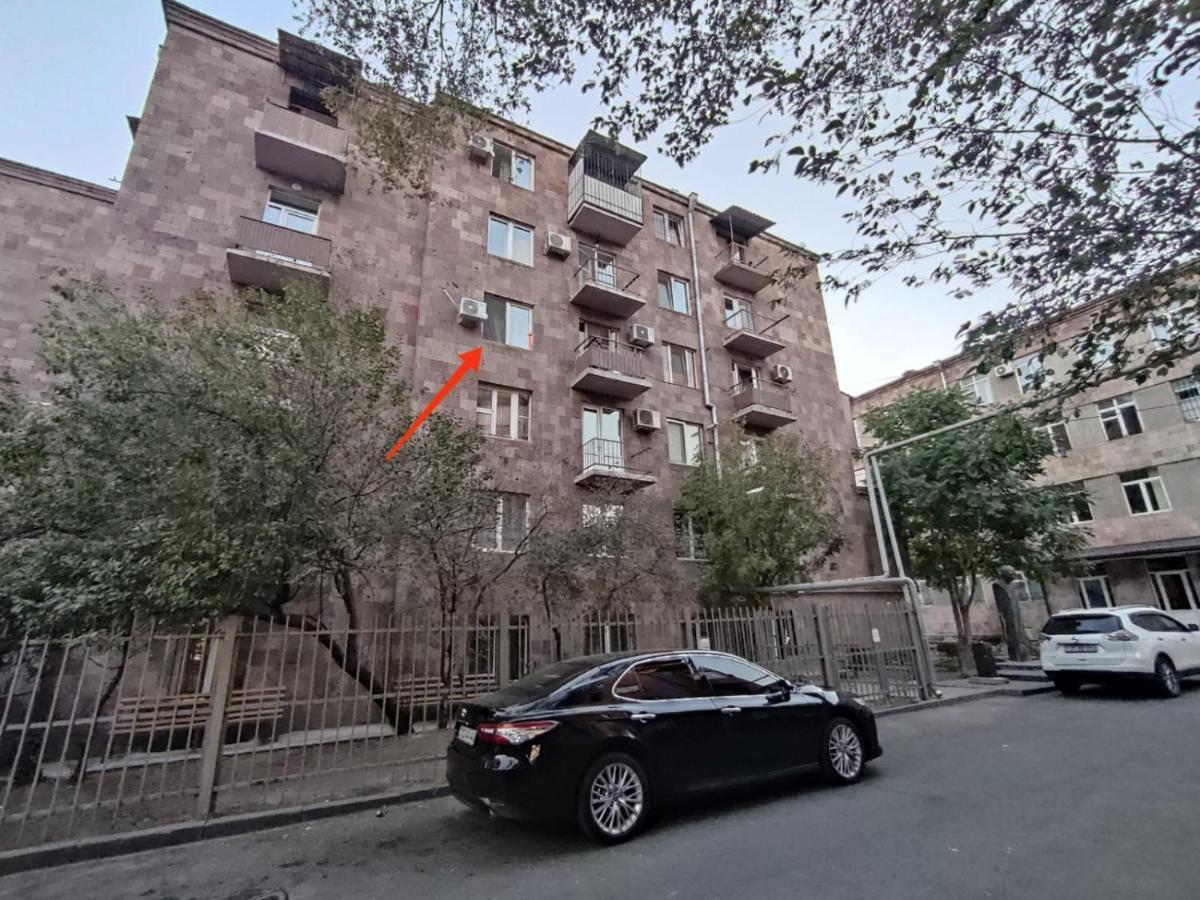 Renovated 1 Bedroom With King Size Bed In Kentron يريفان المظهر الخارجي الصورة