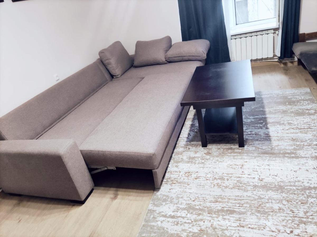 Renovated 1 Bedroom With King Size Bed In Kentron يريفان المظهر الخارجي الصورة